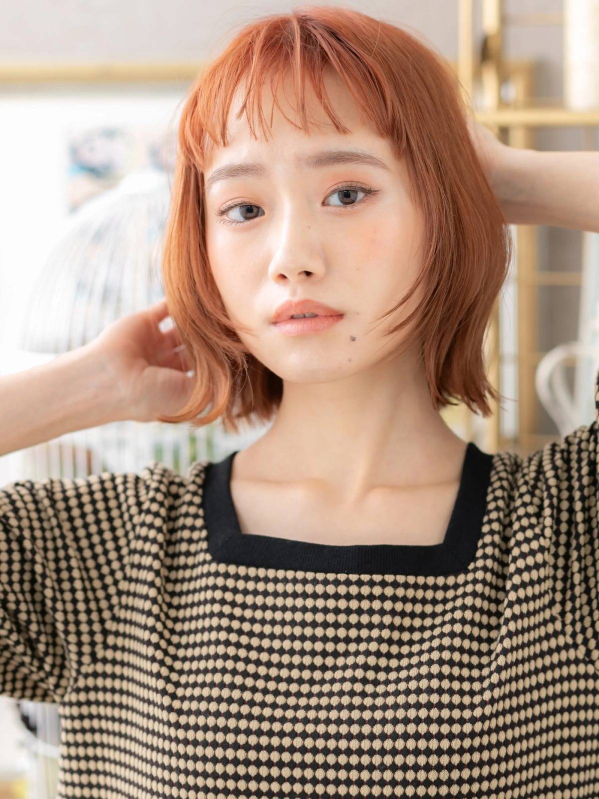 カジュアルなオン眉ボブ