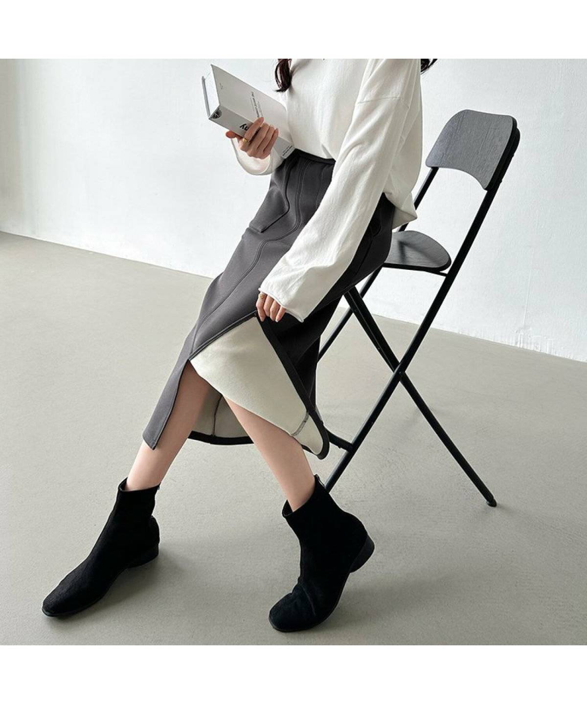 脚が太く見えるNGコーデはひざ見せとボリュームブーツ