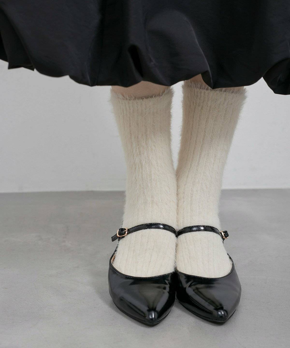 脚が太く見えるNGコーデはホワイトソックス合わせ