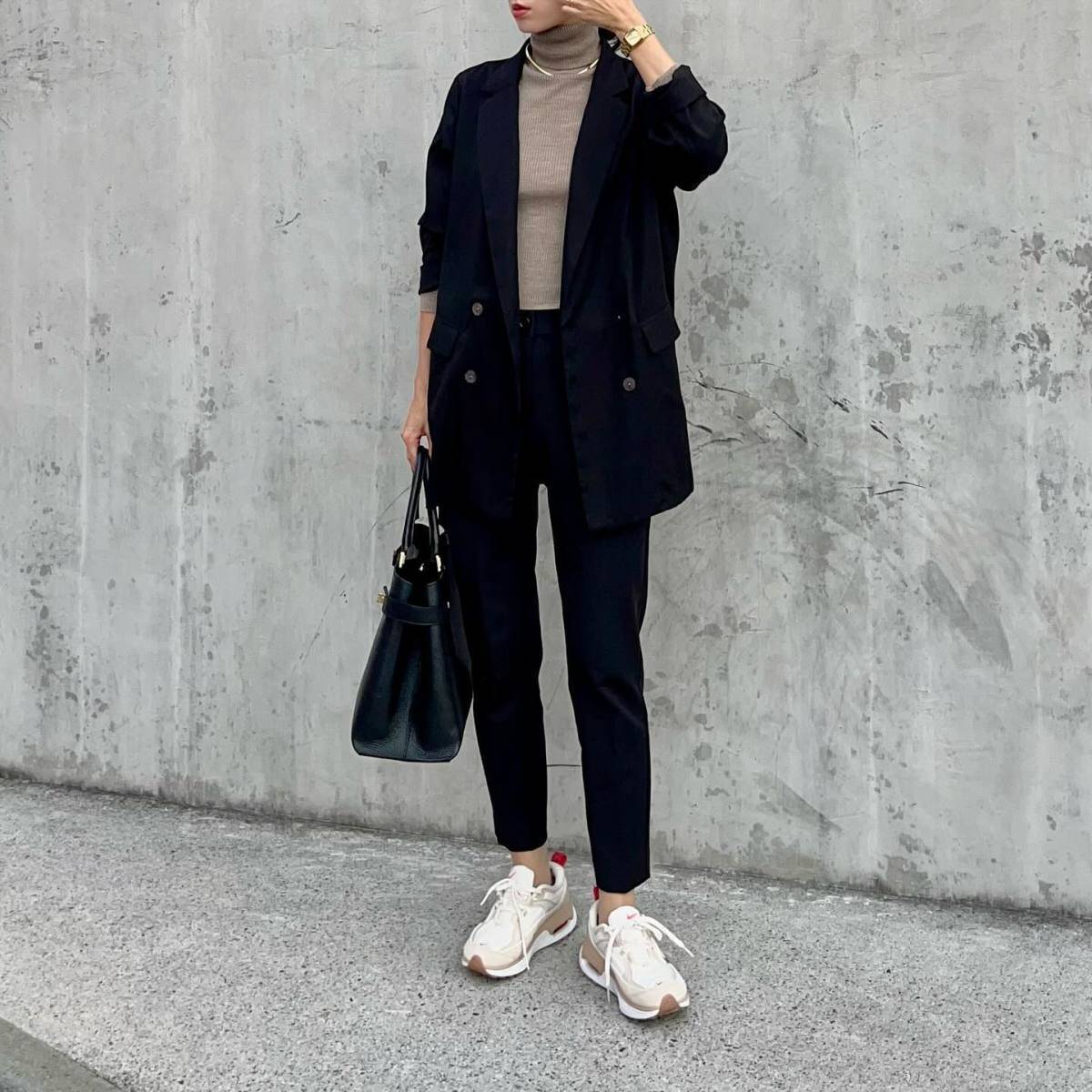 足首をチラ見せする♪