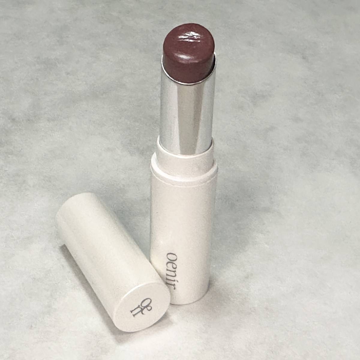 oenir『アワーグロウリップ』