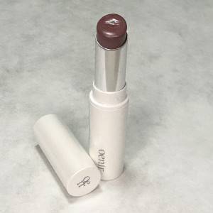 もっと早く知りたかった……。とろけるような塗り心地の「高保湿リップ」