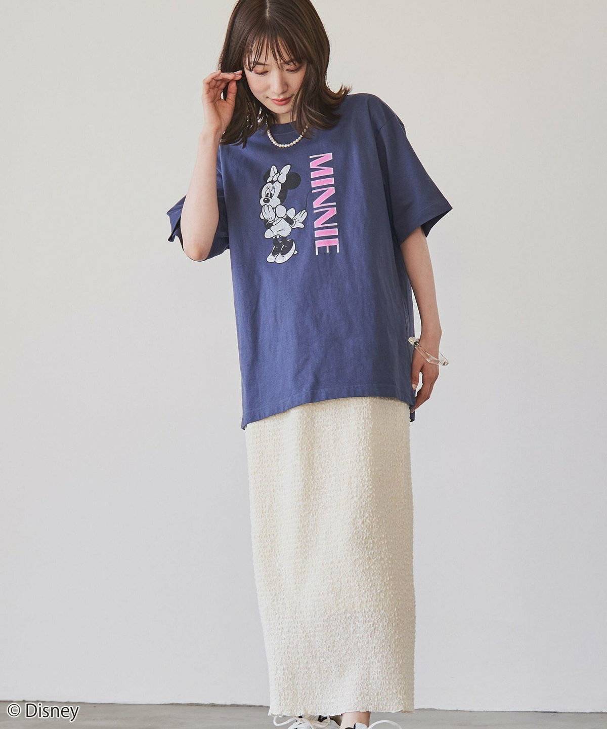 ディズニーコーデの女性