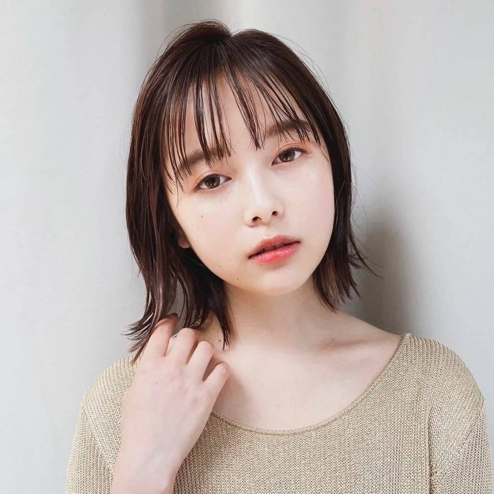 ウェットな質感のボブ