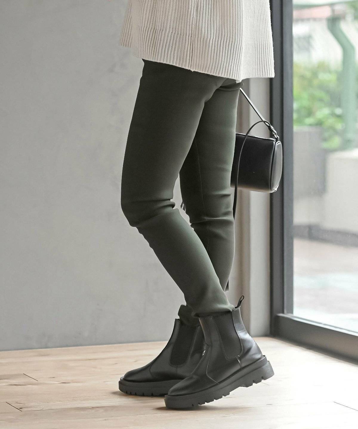 スキニー×ブーツコーデ