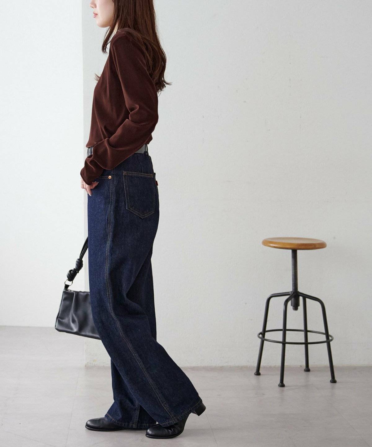 デニムパンツ×ブーツコーデ