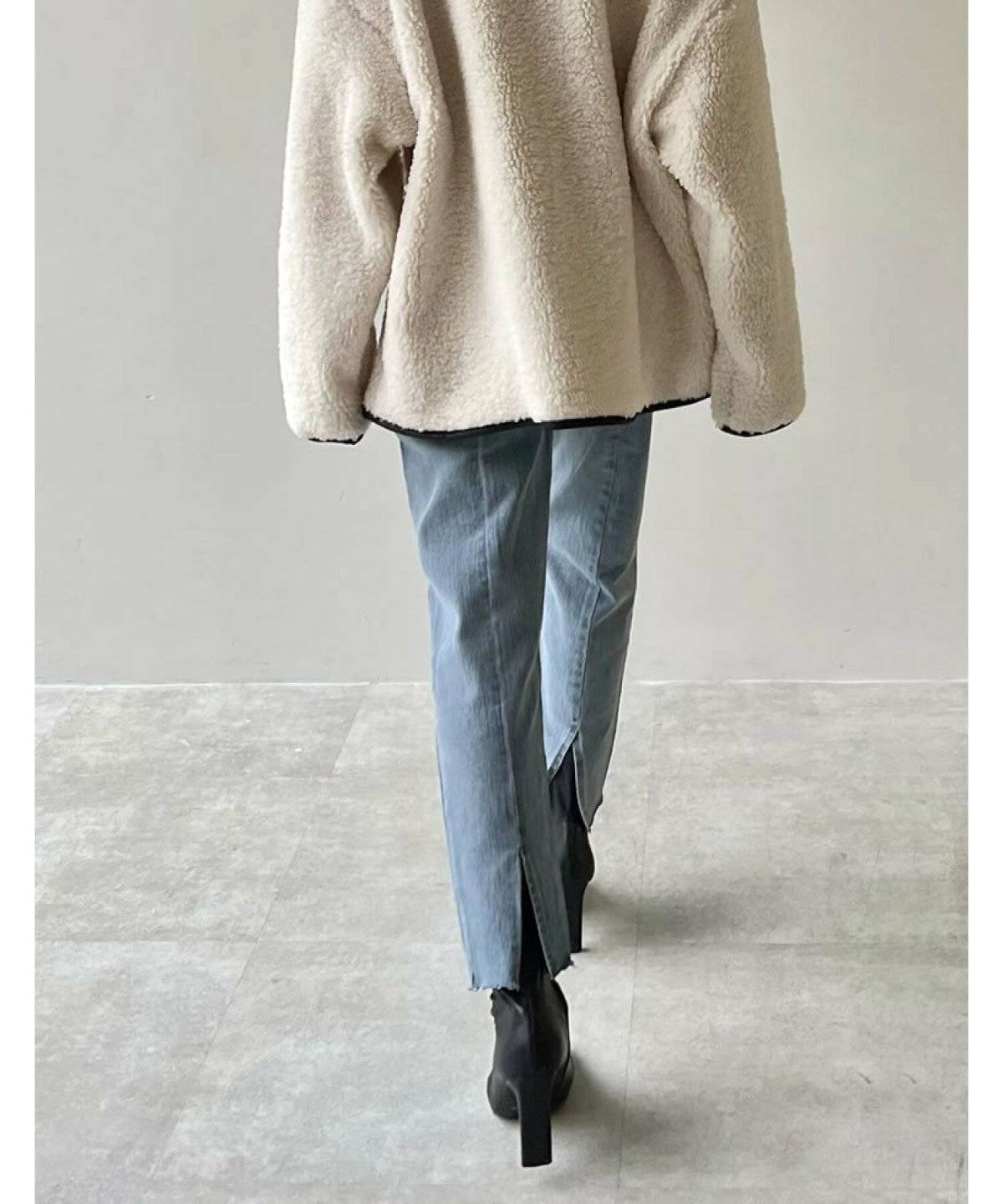 デニムパンツ×ブーツコーデ