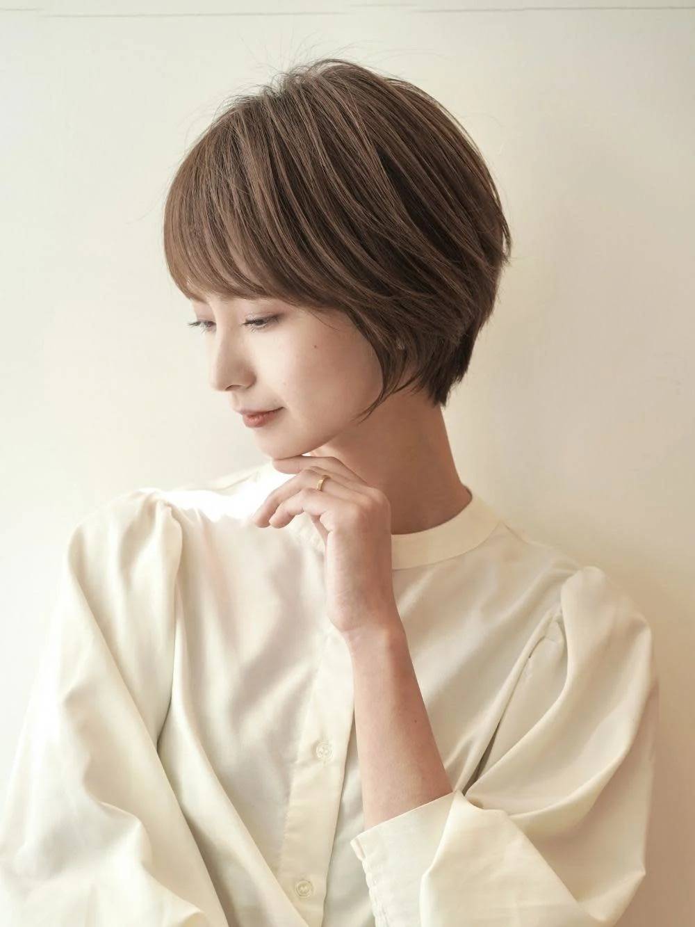 レディなくびれショート