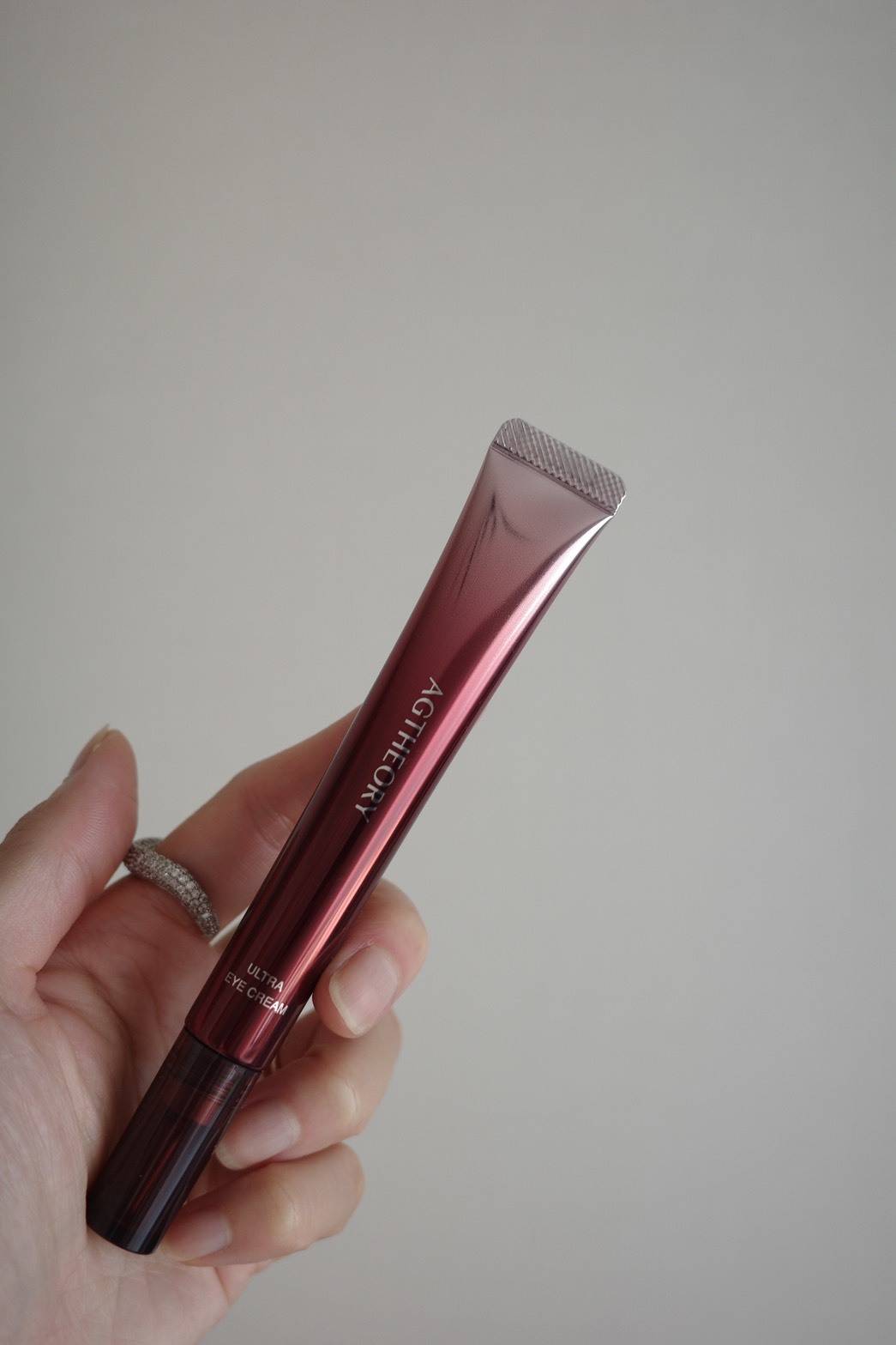 エイジーセオリーウルトラアイクリーム