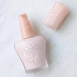 とんでもなく優秀です……。ナチュラルに美肌見えを叶える「大人気下地」