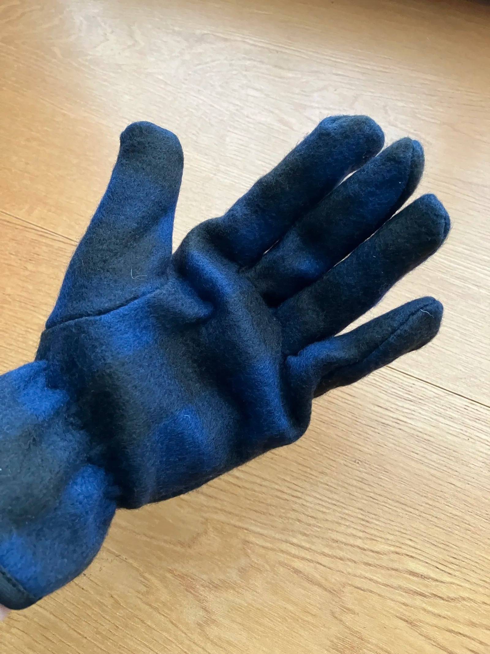 Seria(セリア):メンズ フリース手袋 ダークチェック4