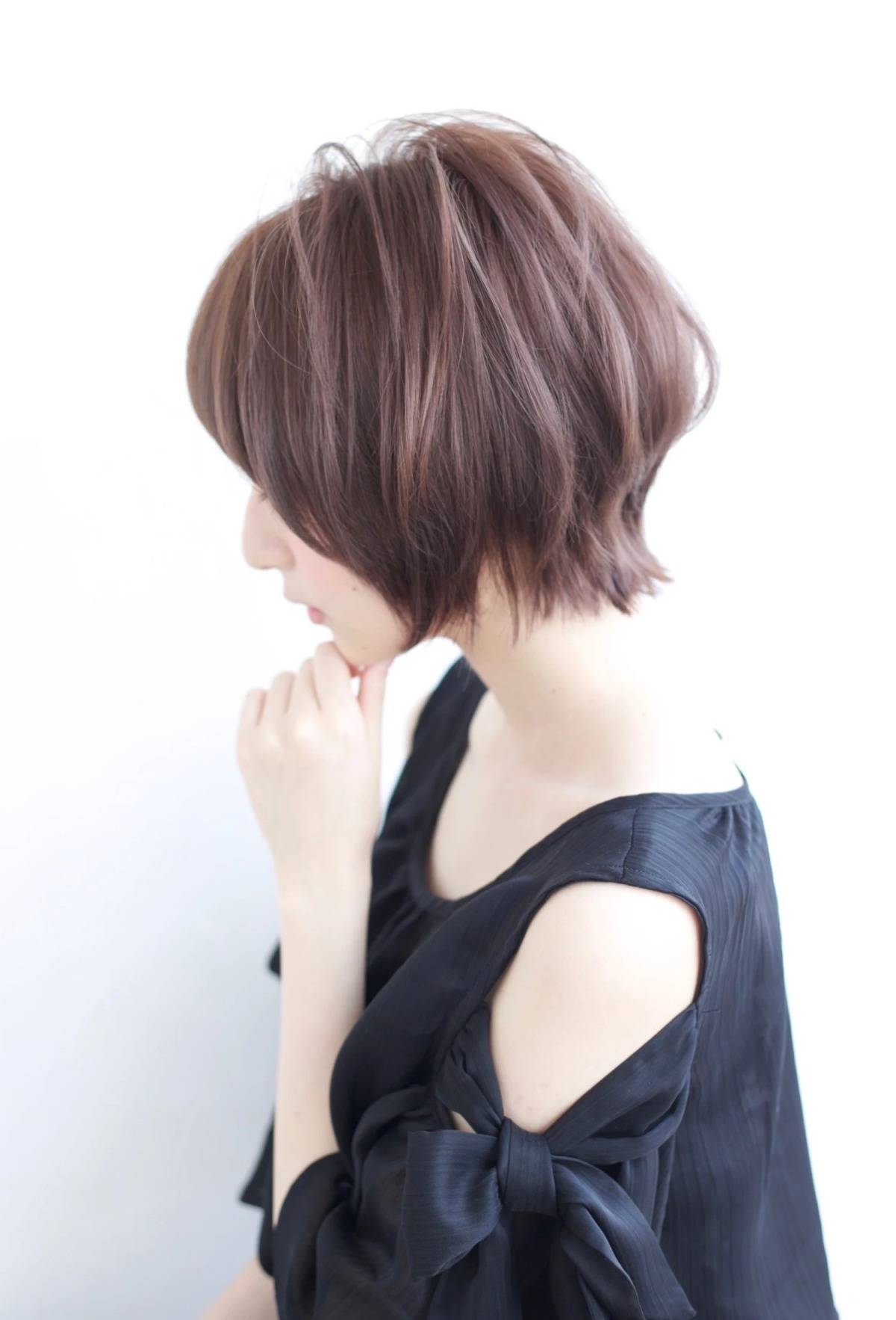 ラベンダーカラーのひし形ショート