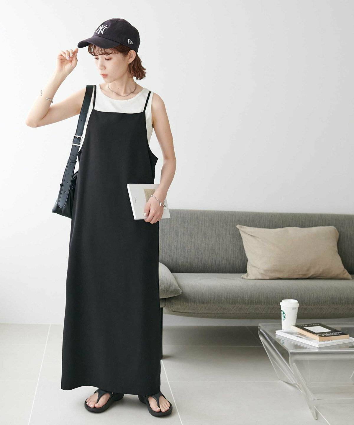 夏コーデの女性