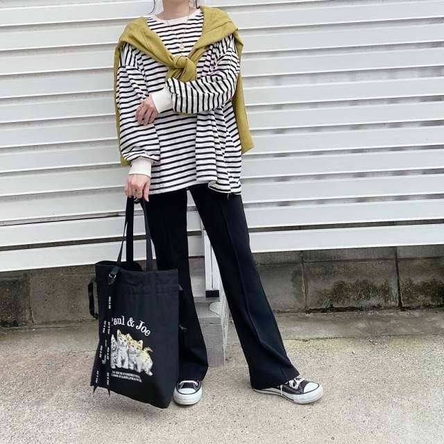 ボーダー柄トップス×カラーカーディガン