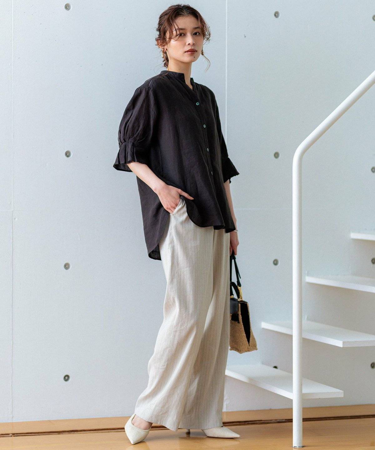 夏コーデの女性