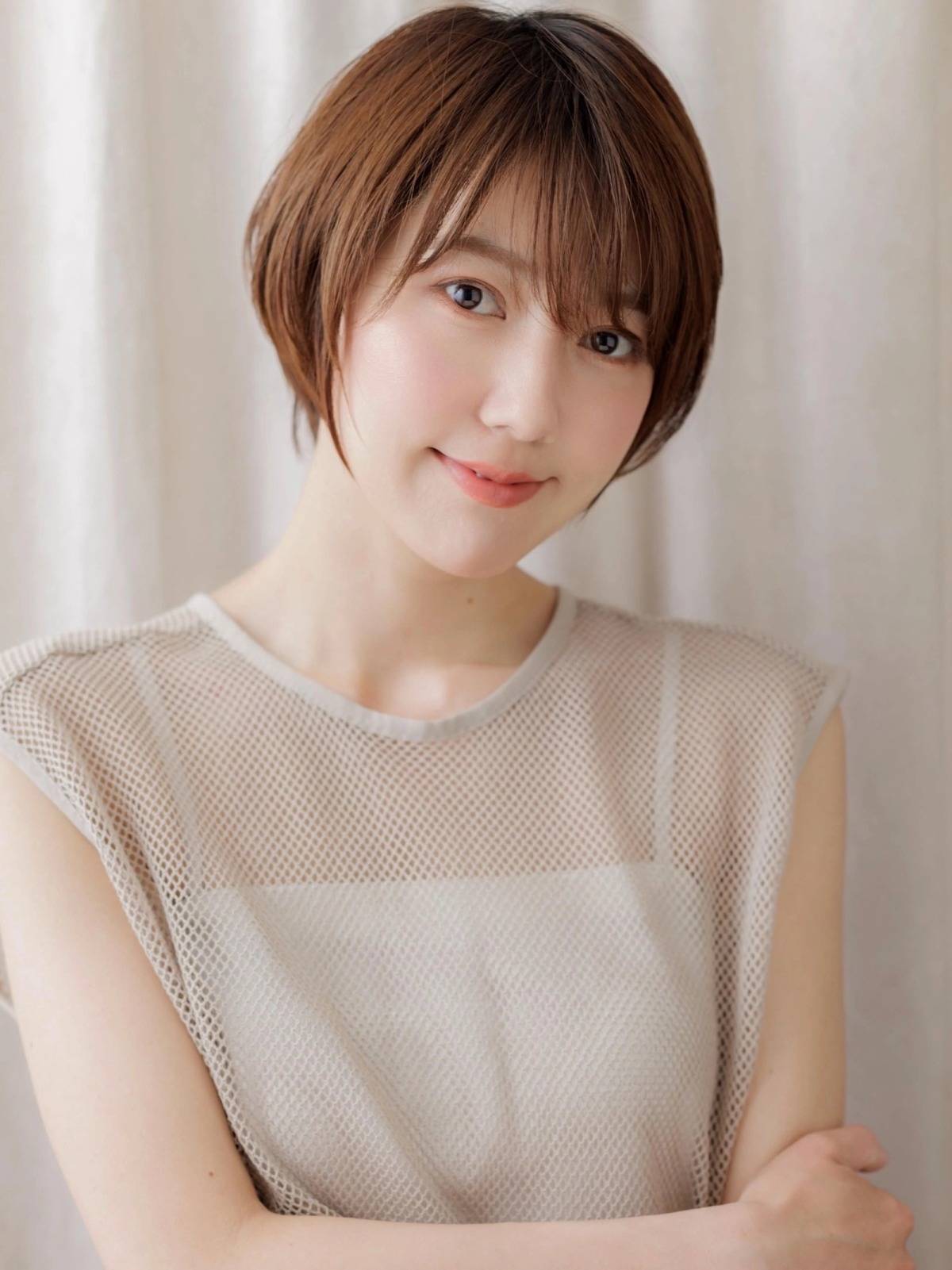 暖色カラーのナチュラルショート