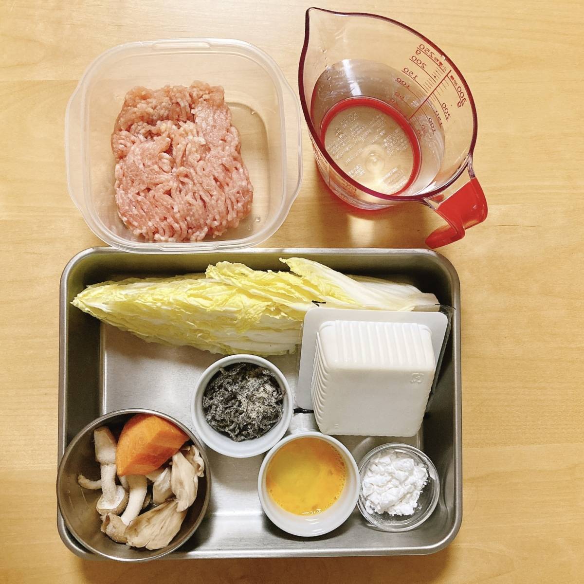 くらこん公式の「塩こんぶ肉だんご鍋」のレシピ