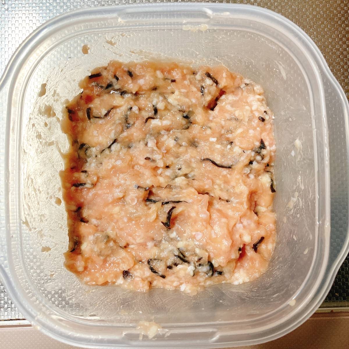 くらこん公式の「塩こんぶ肉だんご鍋」のレシピ