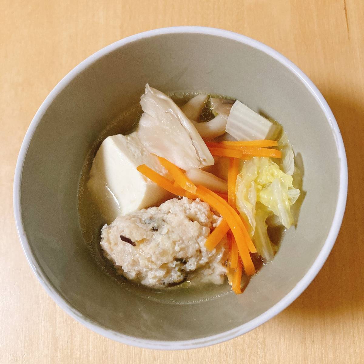 くらこん公式の「塩こんぶ肉だんご鍋」のレシピ