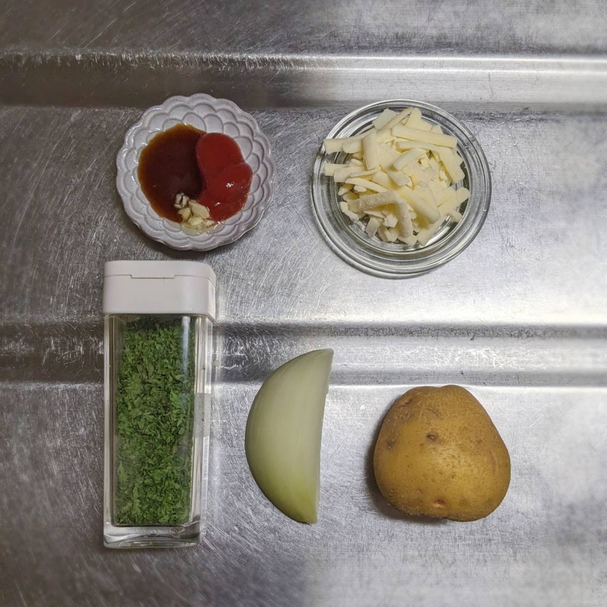 JAグループ公式の「焼きポテトピザ」のレシピ