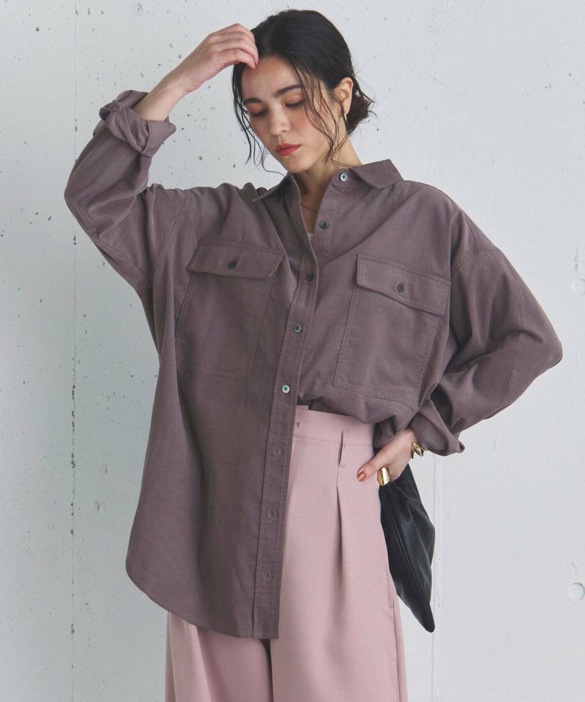 コーデュロイシャツ×ストレートパンツ