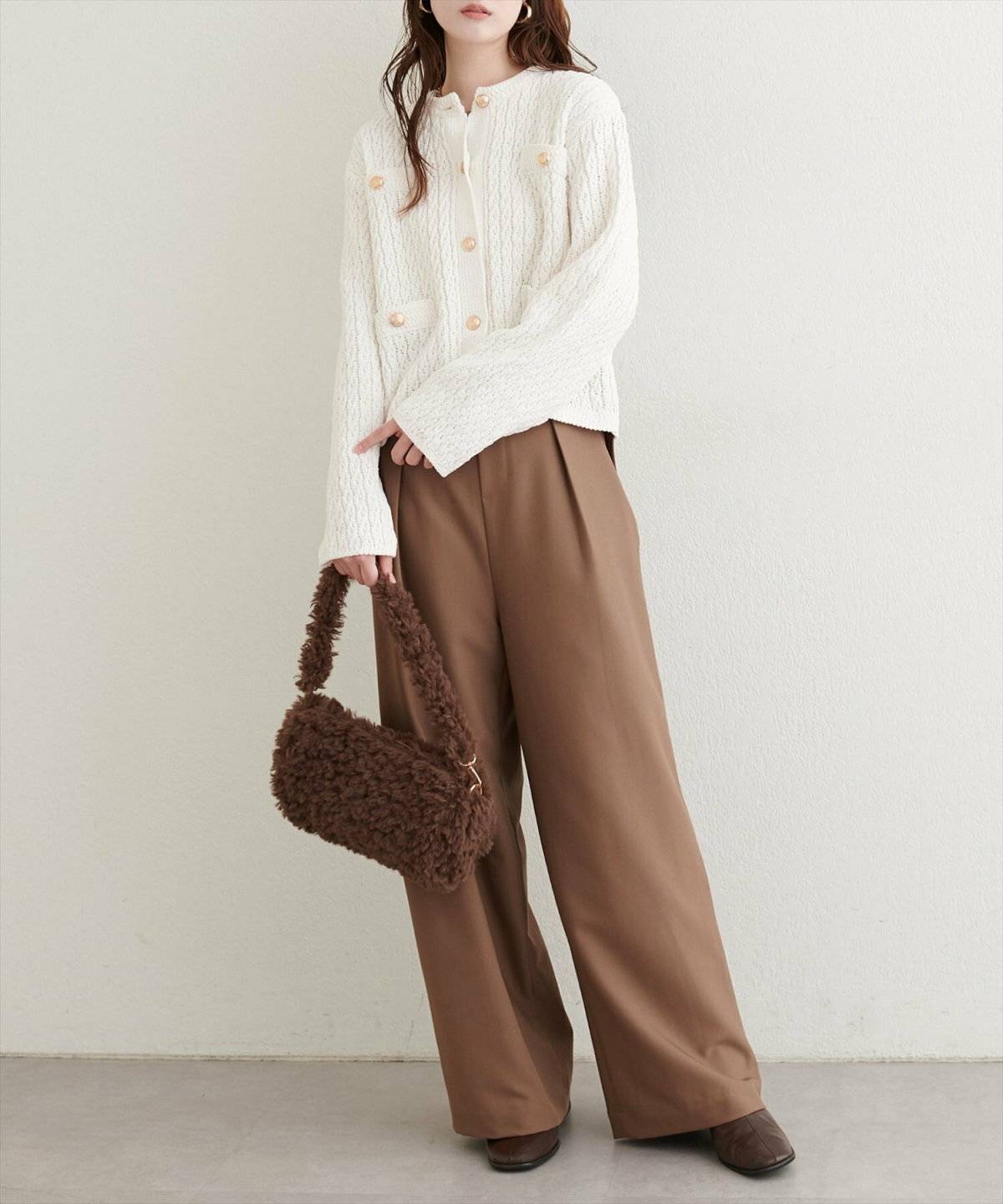 ケーブルニットカーディガンコーデ