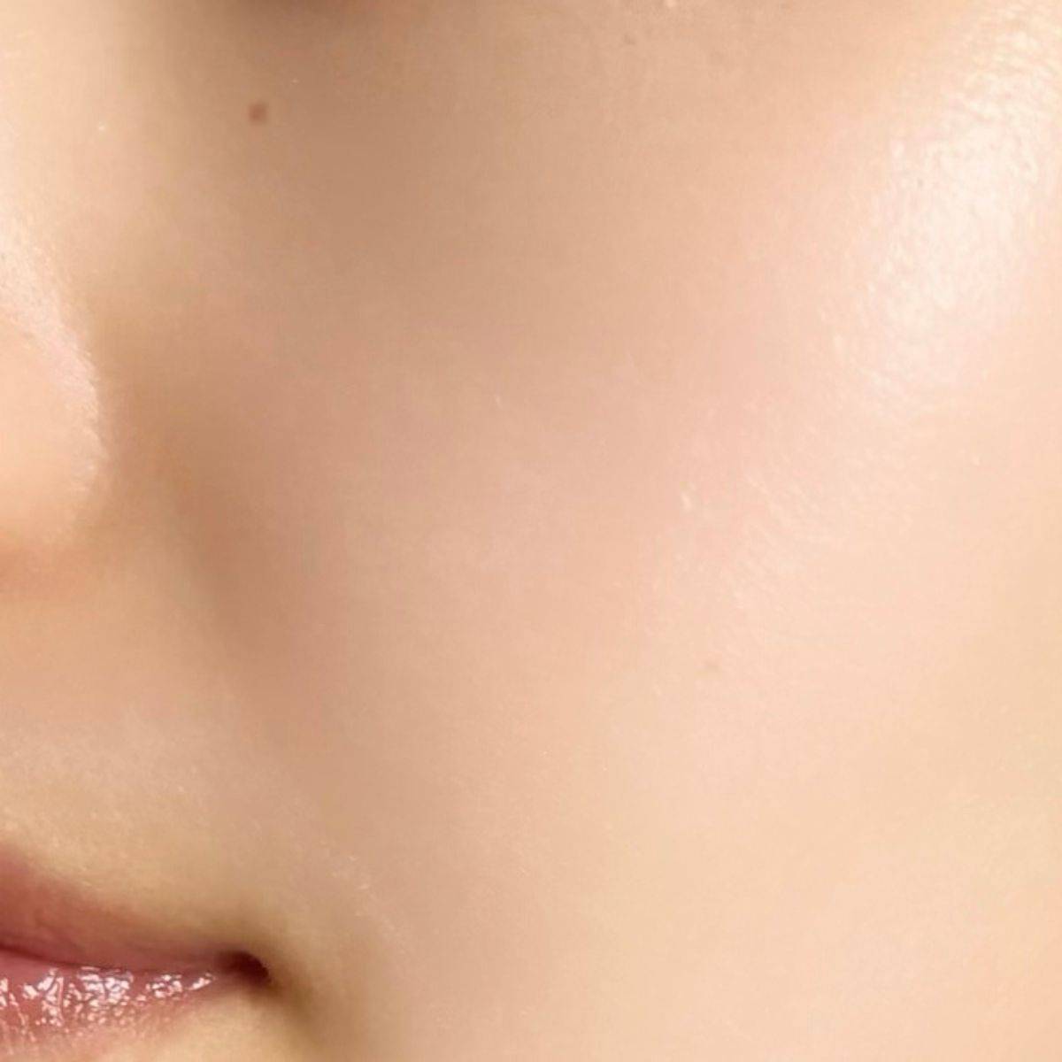 d’Alba「ウォータフルトーンアップサンクリーム」