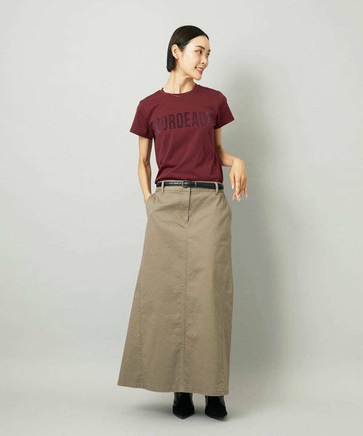 夏コーデの女性