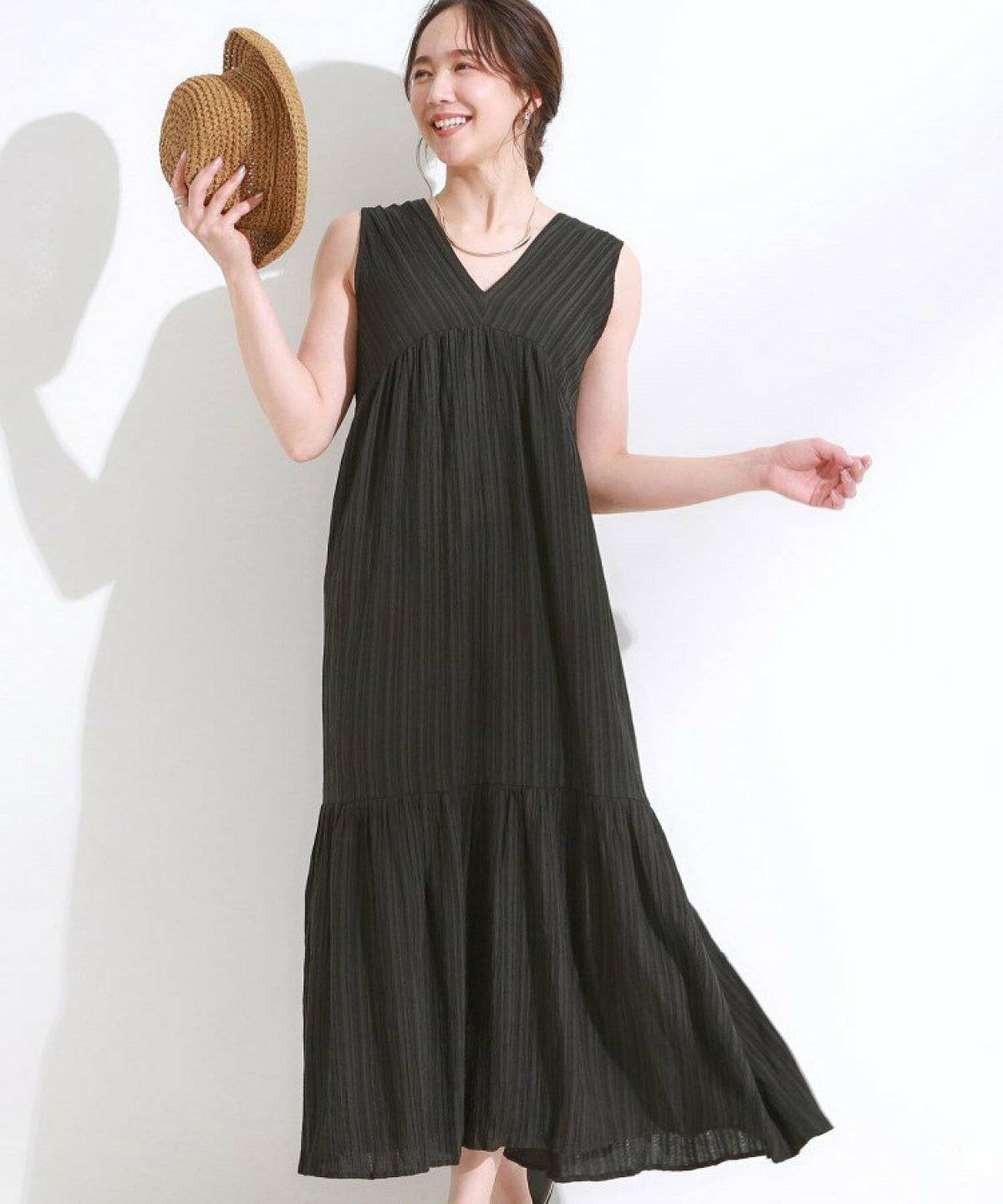 夏コーデの女性