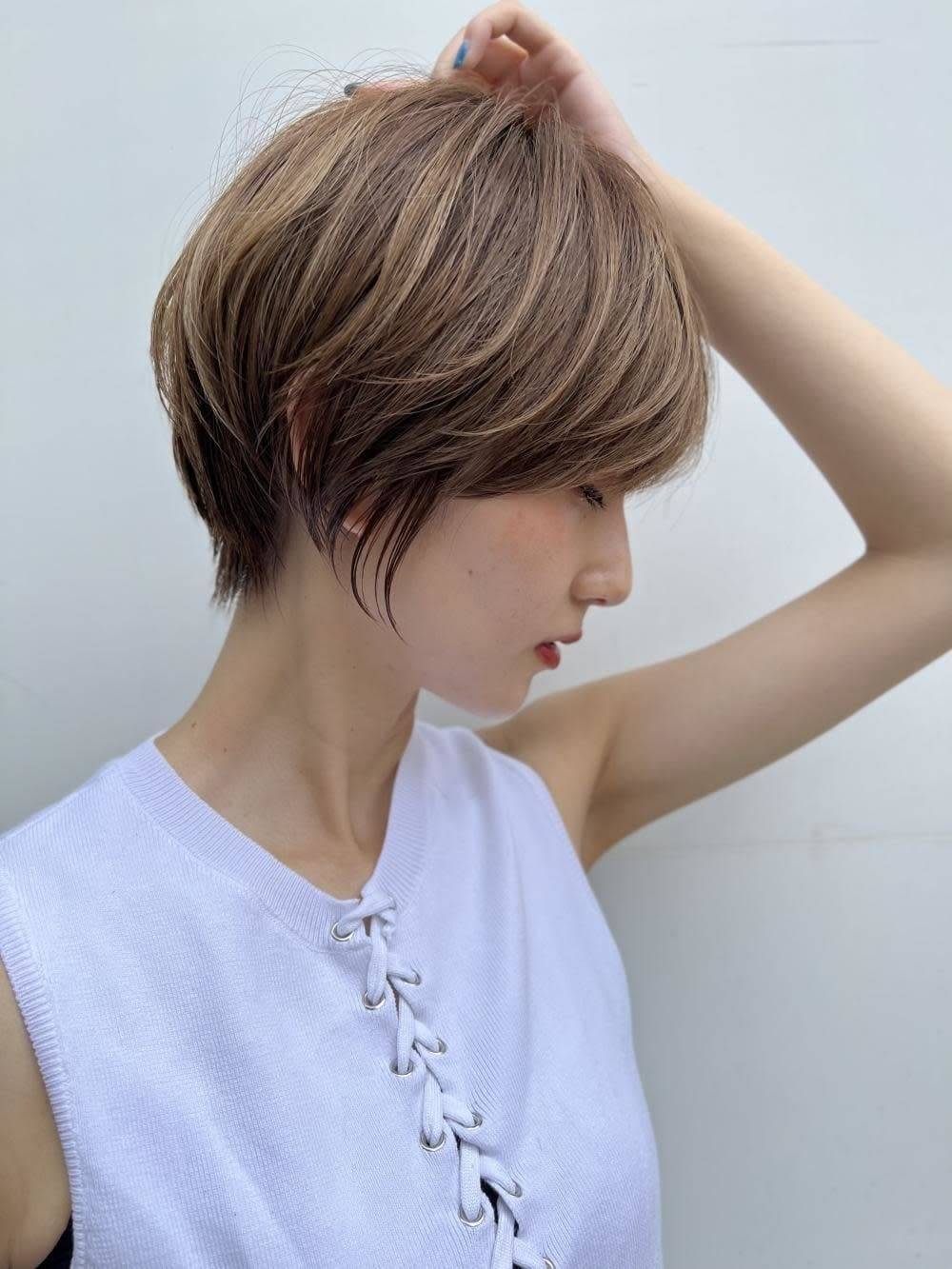 美人見えくびれショート