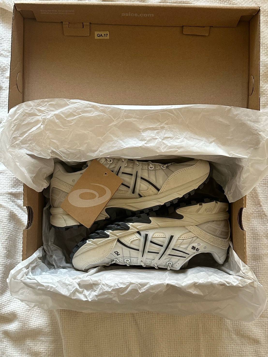 asicsスニーカー