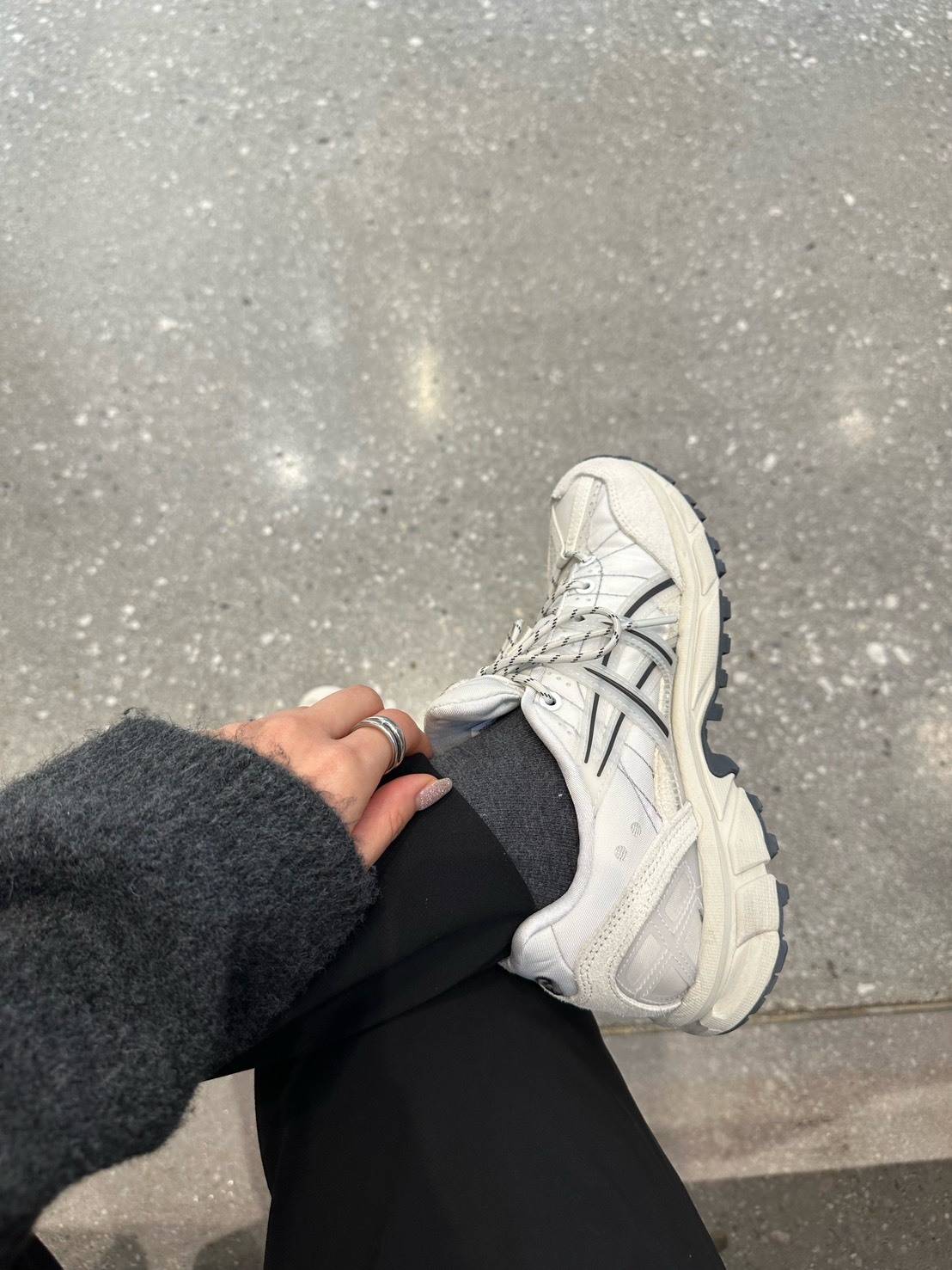 asicsスニーカー