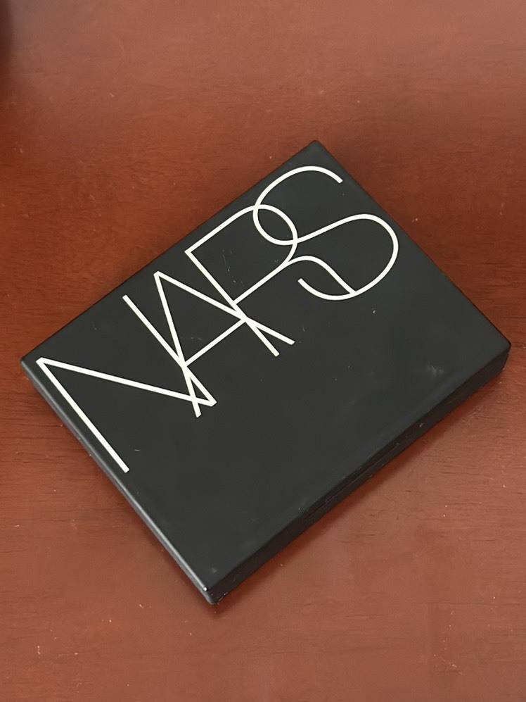 NARS「ライトリフレクティングセッティングパウダー プレスト N」