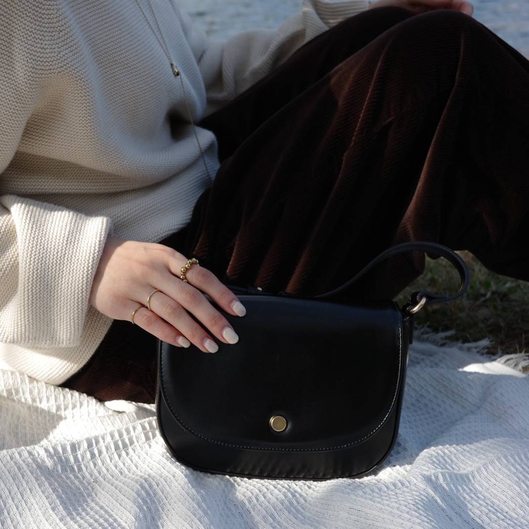 EFOLEの「Flap 2way minibag」