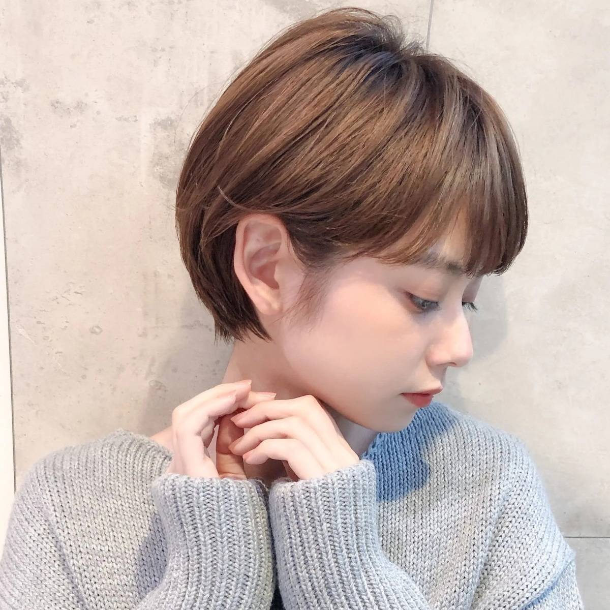 耳掛けマッシュショート