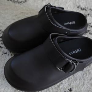 旬“ブラウン”で足元から秋支度を♡履きやすさとこなれ見えが叶う「Ethform サボサンダル」