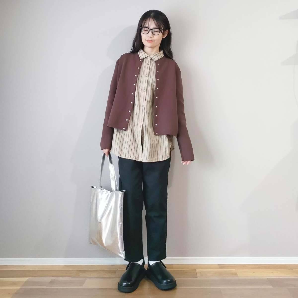 ストライプ柄のシャツをアクセントに！