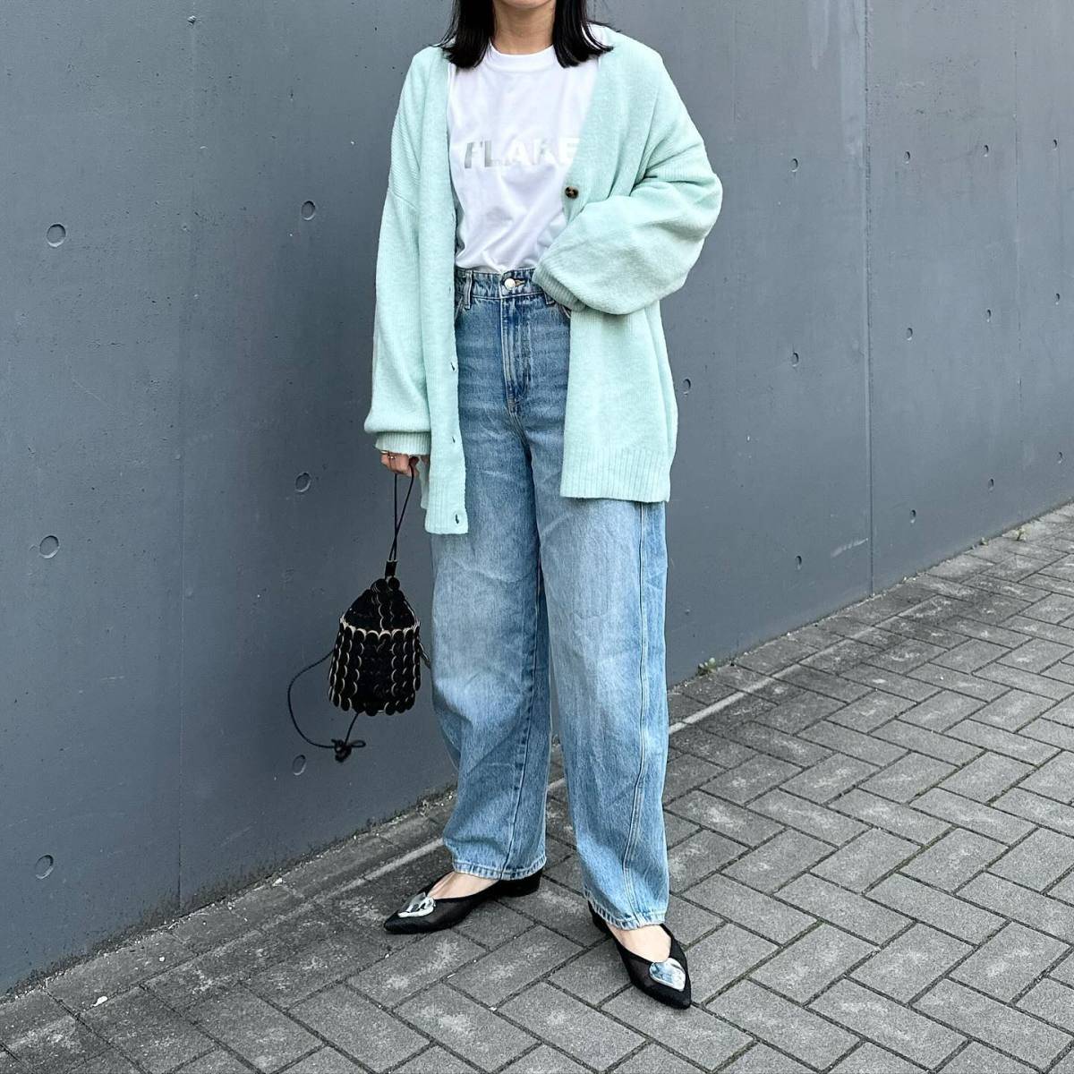 カラーカーディガンをアクセントに♡