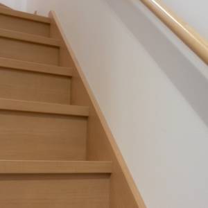 実は風水的に危険です。階段にあると人気運がみるみる下がるもの5選