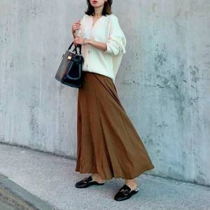 【2025年11月】この着方、最高です……。細見えが叶うスカートコーデ5選