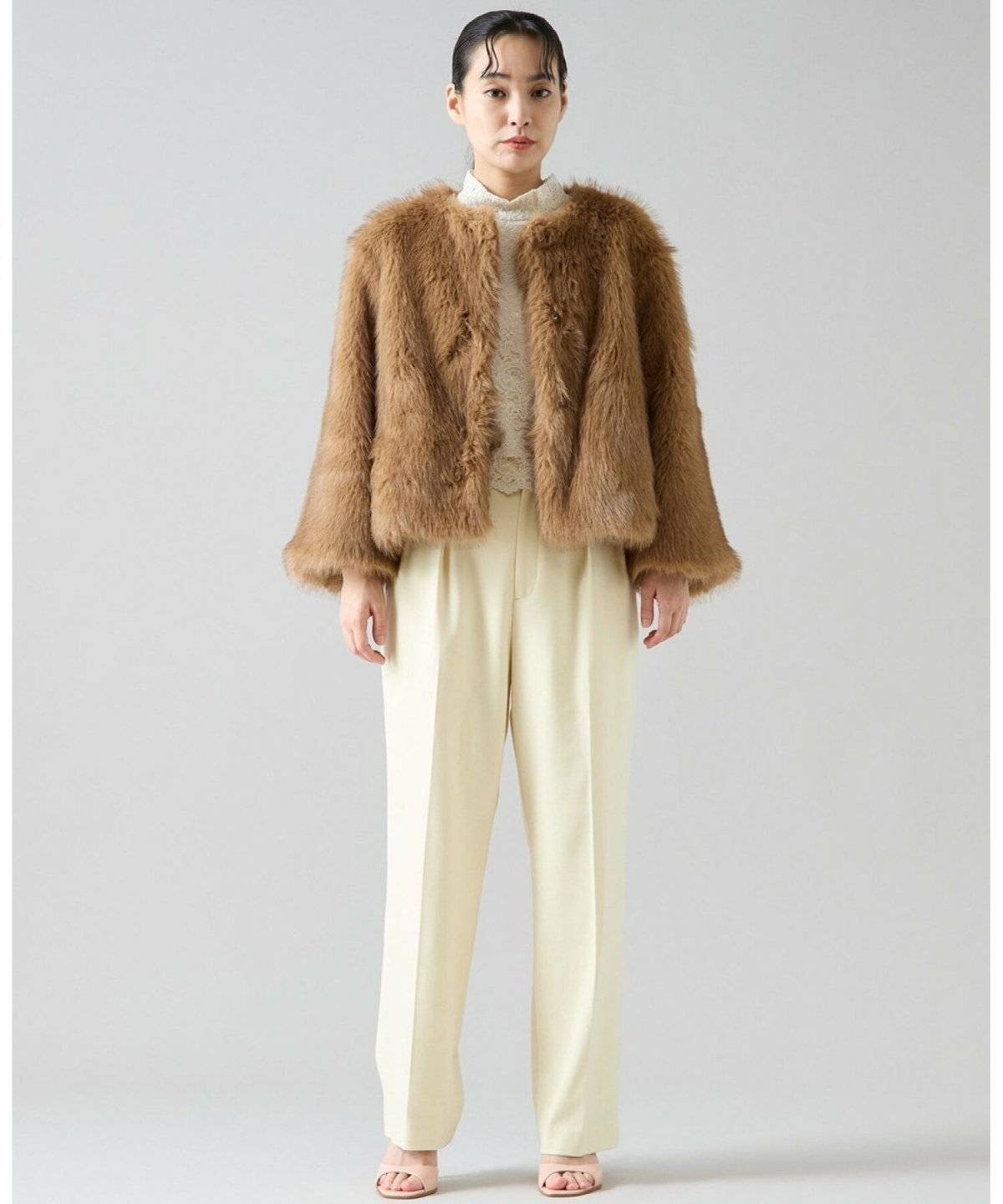 キャメルのコートコーデ