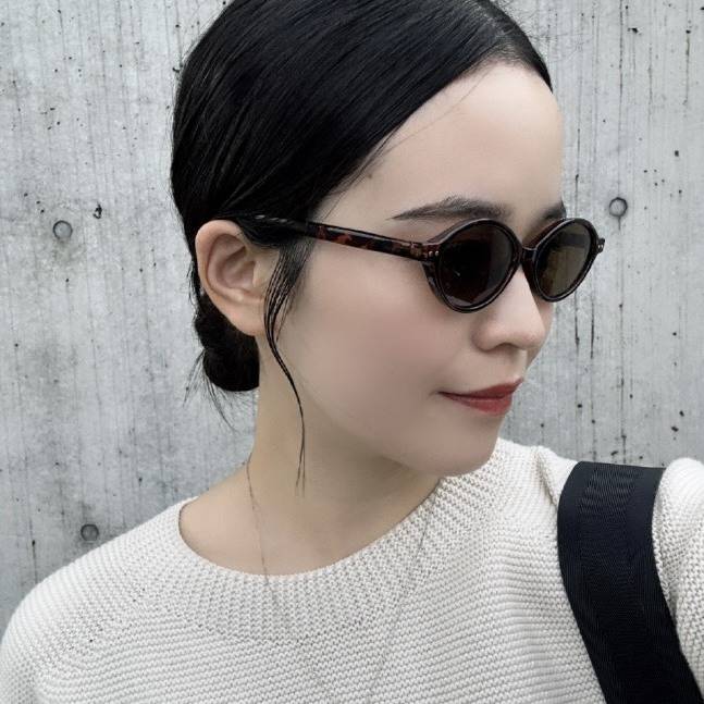 BLUE ELEPHANTのサングラス着画