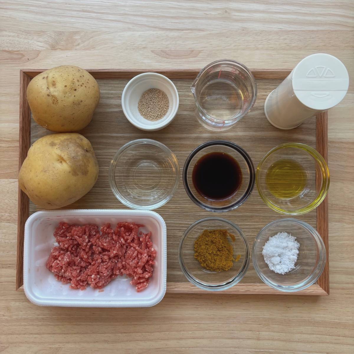 JAグループ公式の「じゃがいもと豚挽き肉のカレー煮」のレシピ