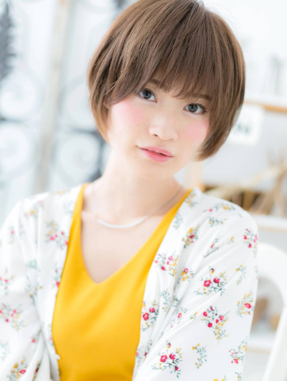 前下がり丸みショート