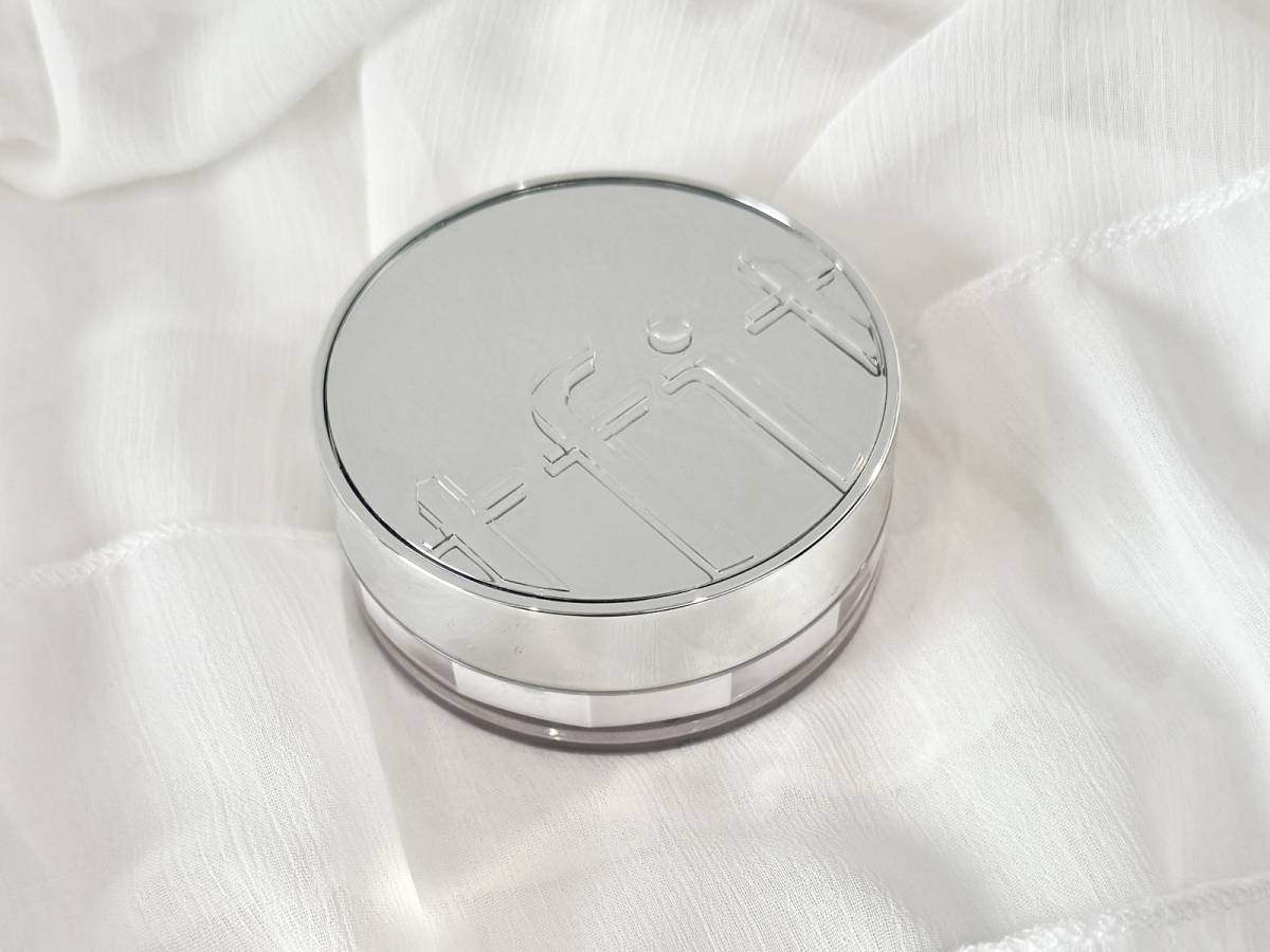 トランスルーセントセットエッセンシャルパウダー