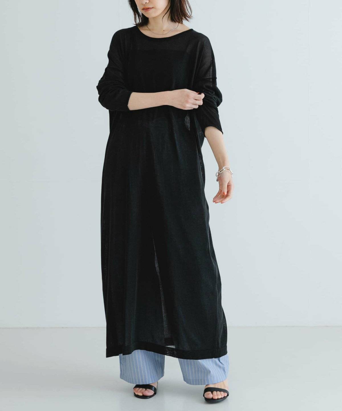 ニットワンピースコーデ