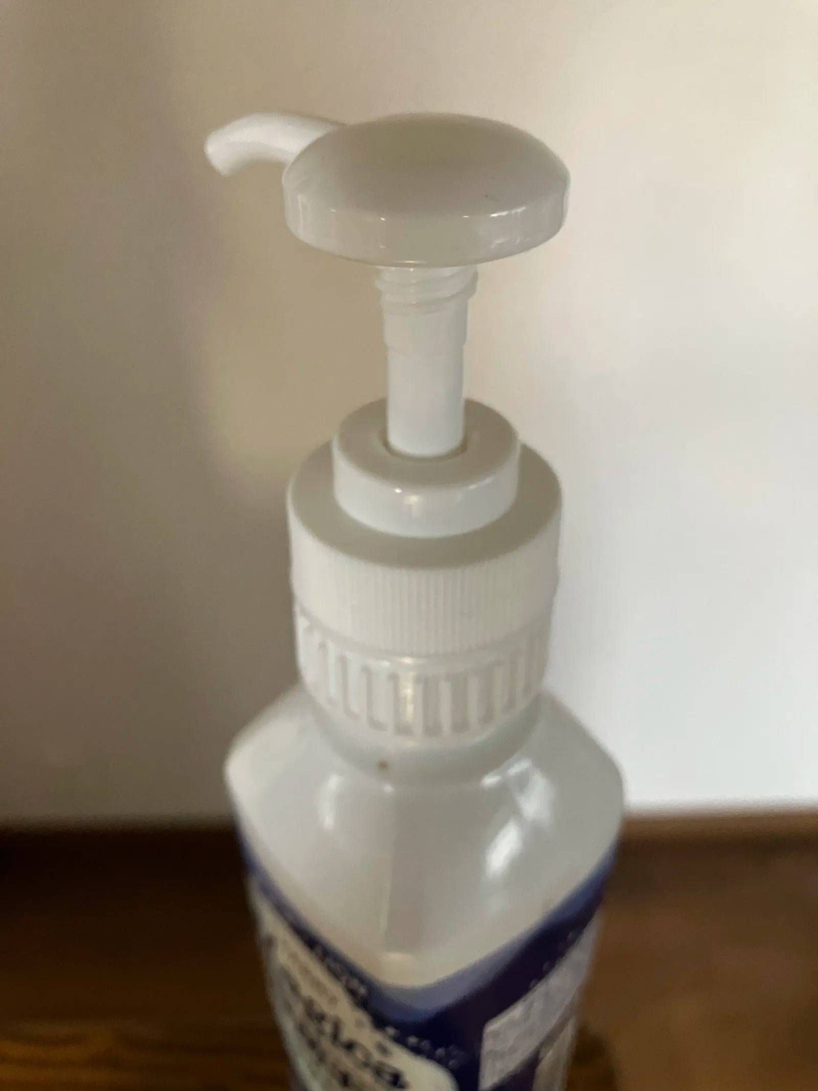 DAISO(ダイソー)：食器用洗剤ポンプ