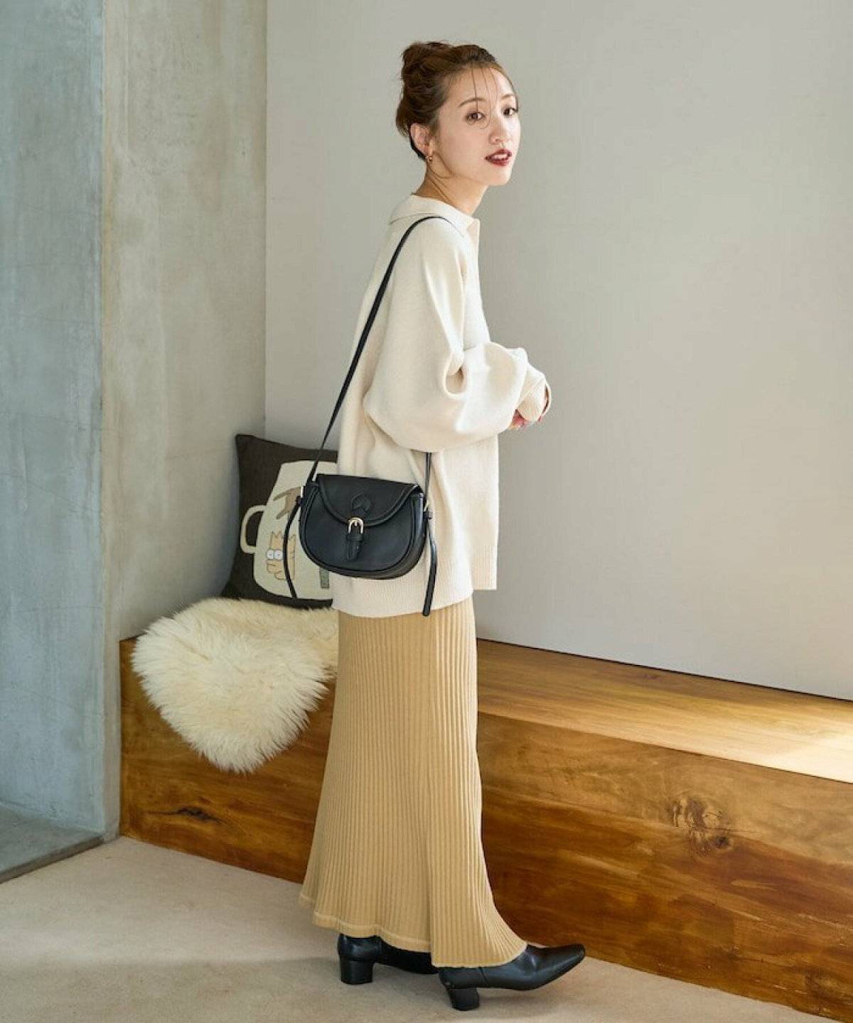 ポロシャツを着た女性