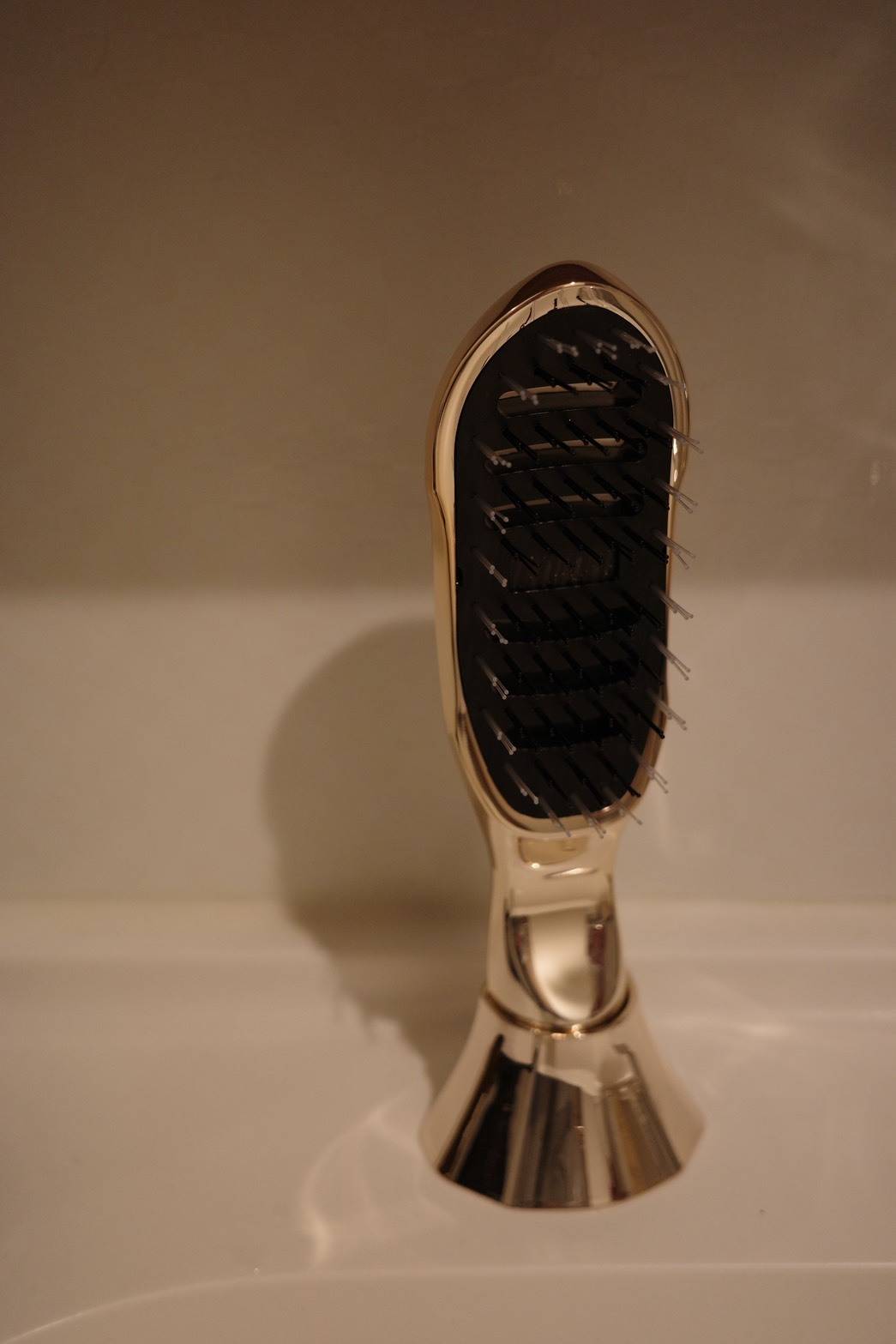 iYON(アイヨン) イオントリートメントブラシ