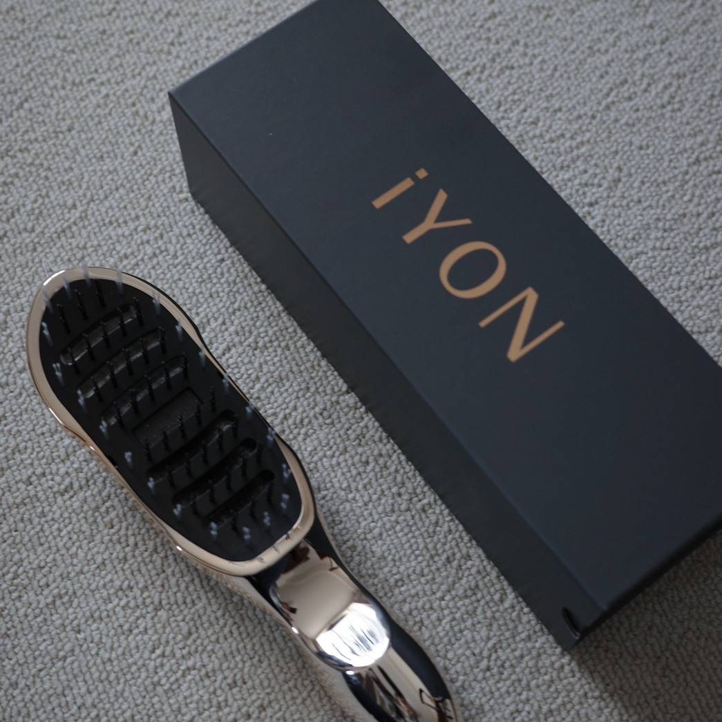 iYON(アイヨン) イオントリートメントブラシ